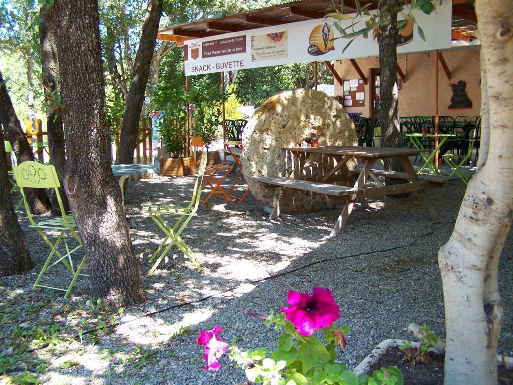 Moulin De La Roque Hotel Althen-des-Paluds Kültér fotó