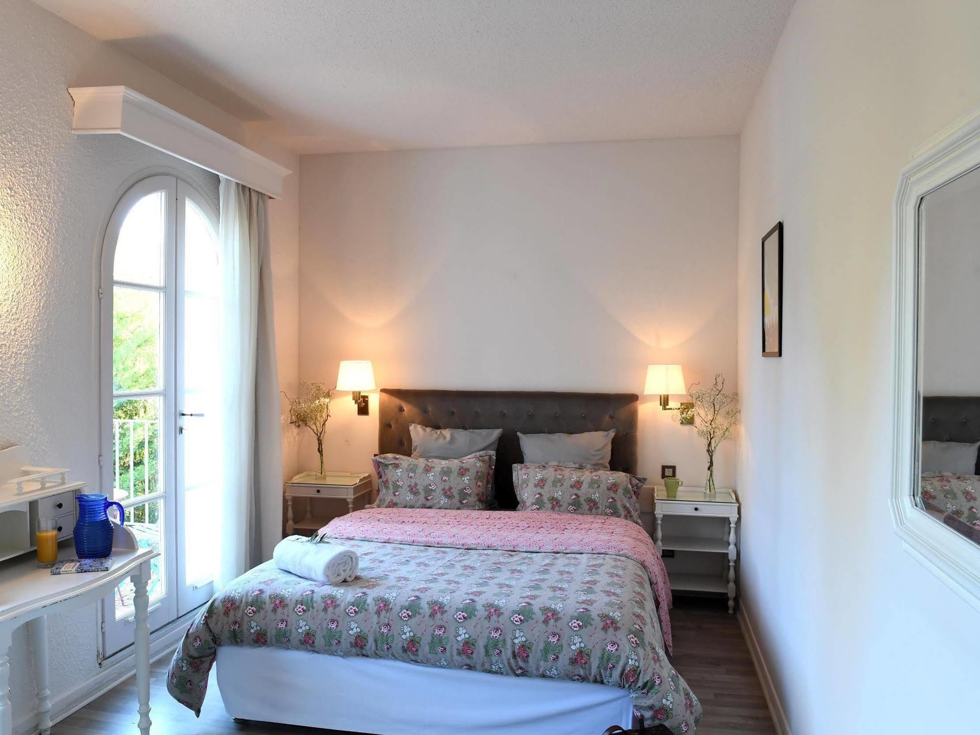 Moulin De La Roque Hotel Althen-des-Paluds Kültér fotó
